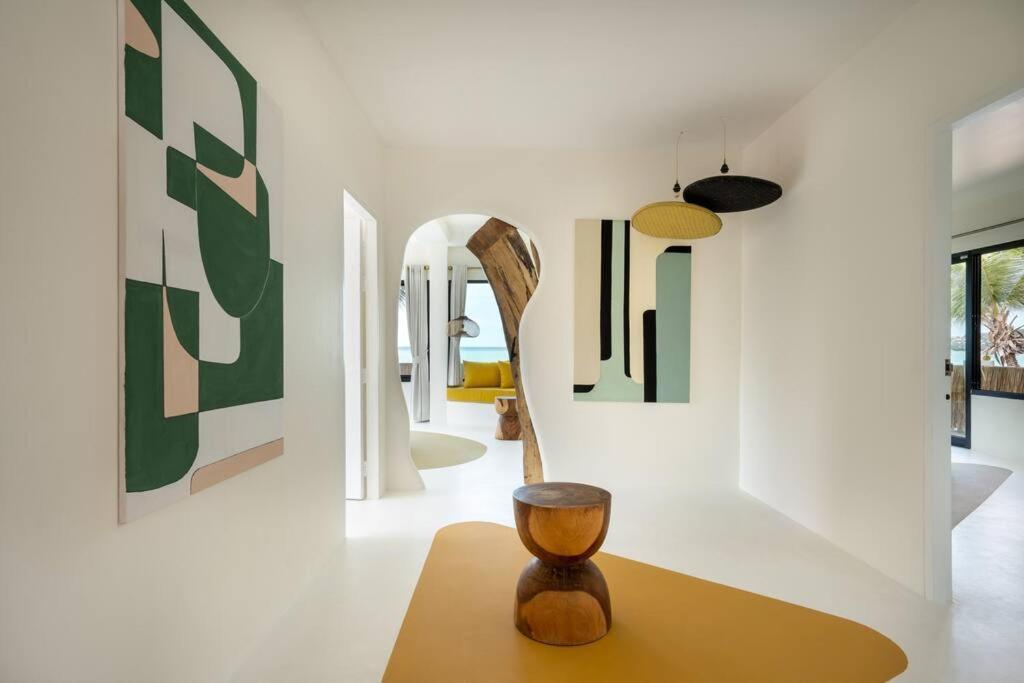 Villa Le Cerf Dore Hinkong Екстериор снимка