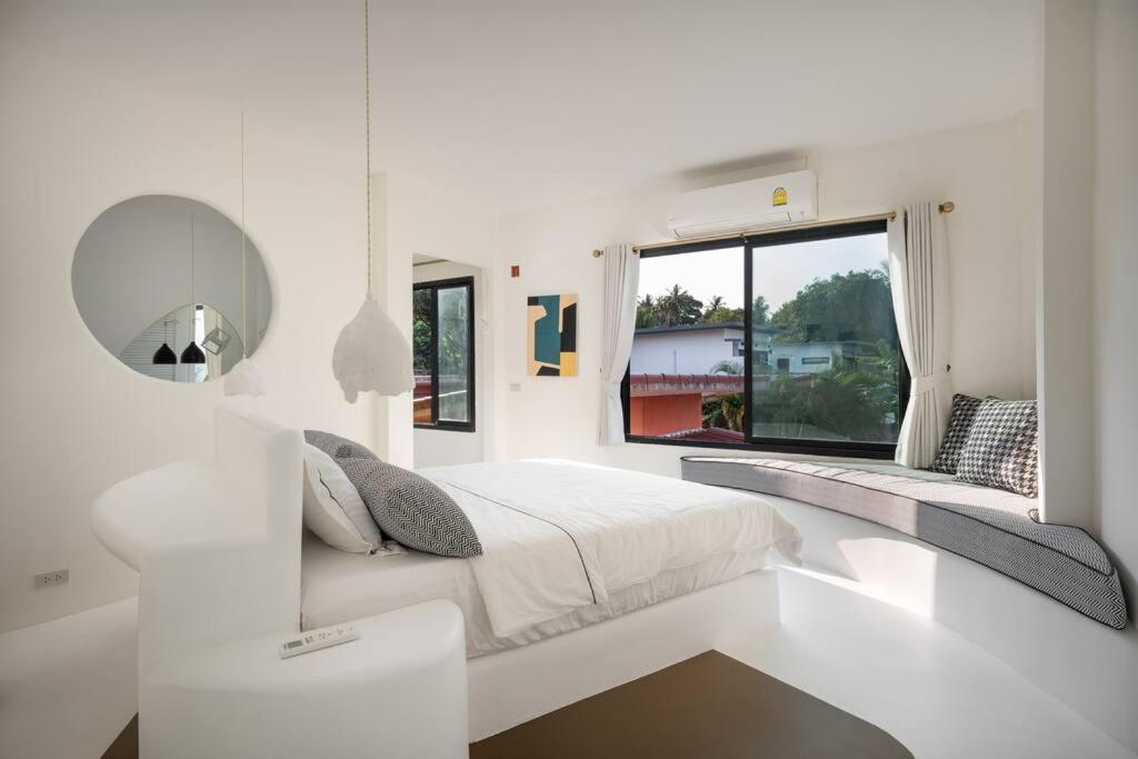 Villa Le Cerf Dore Hinkong Екстериор снимка